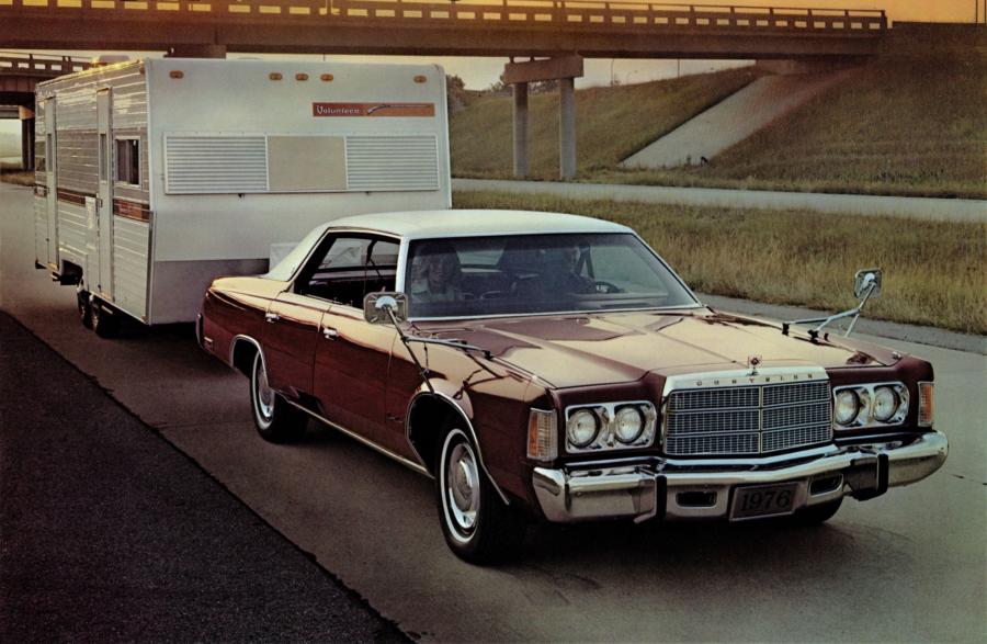  Chrysler Newport Custom Hardtop Sedan (CM41) 1976 года  (фото 1 из 2)